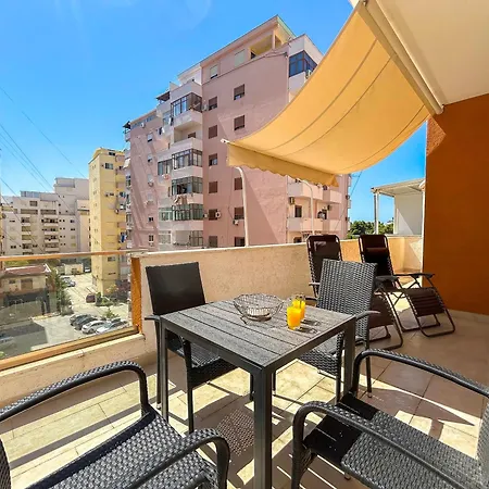 Terrace 584 * Durrës