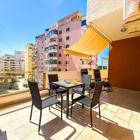 Terrace 584 Apartment *